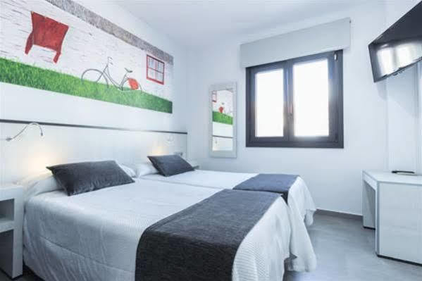 Hostal El Yunque Conil De La Frontera Esterno foto